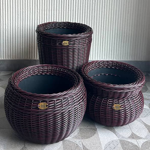 Кашпо из ротанга цвет винный Кашпо из ротанга цвет винный